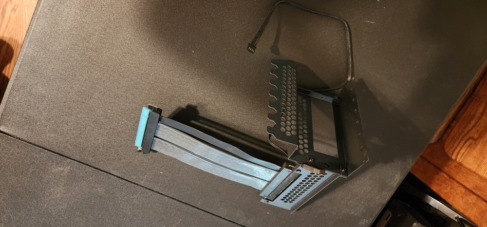 CableMod Gen4 Vertical GPU Bracket, 220mm Flat Line PCI-E Gen4 x16 and Riser