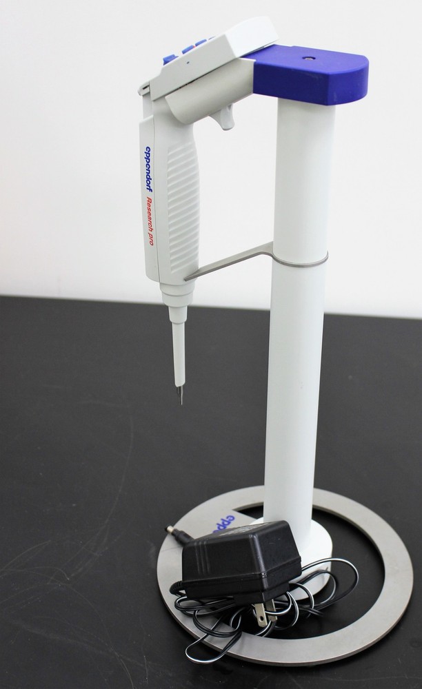Eppendorf Research Pro Digital Pipette Adjustable 0.5-10ul, Include (3364307)
