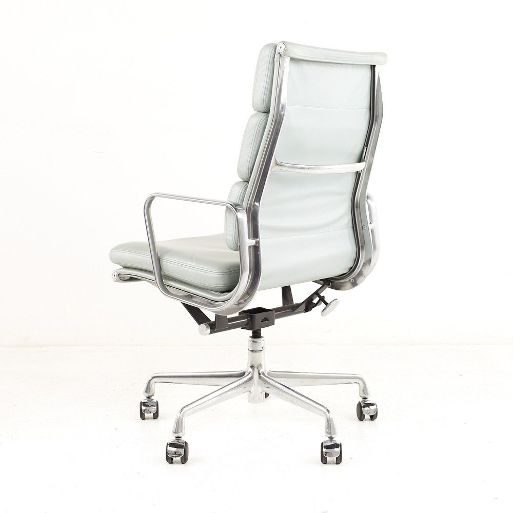 Eames Mid Century Blue Gray Soft Pad Chair