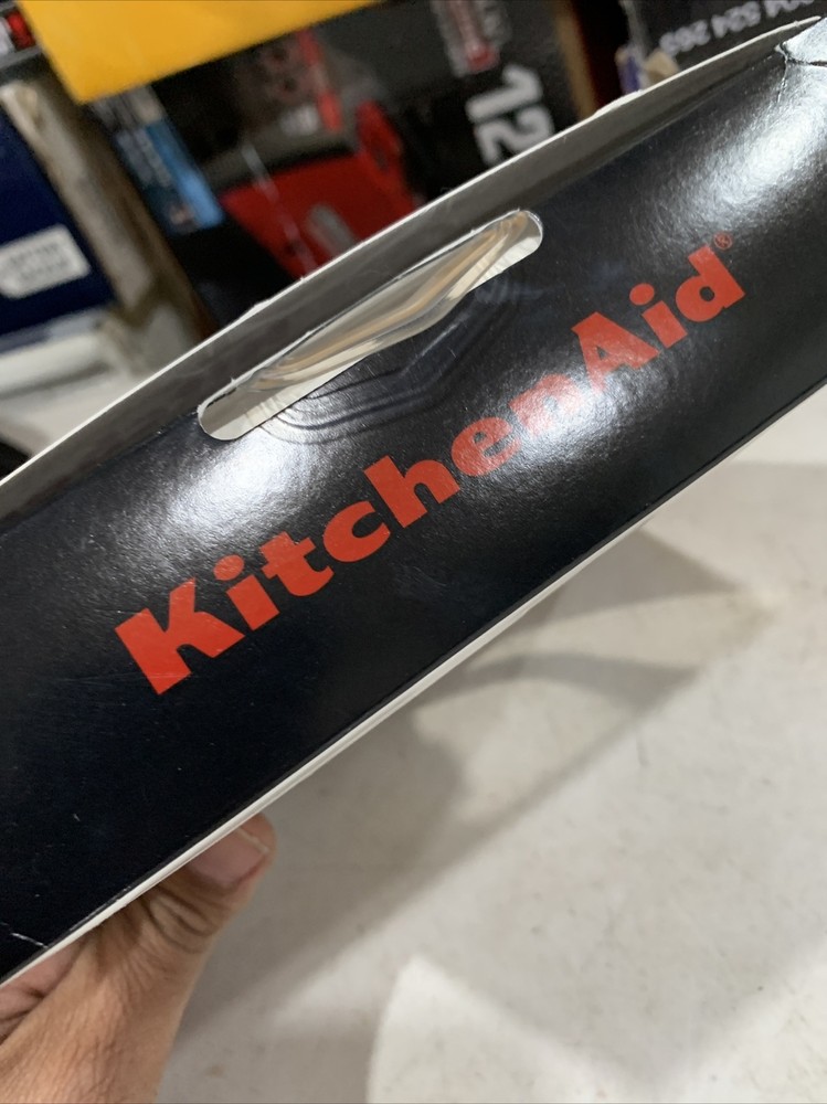 KitchenAid® Tilt-Head Flex Edge Beater, KFE5T US