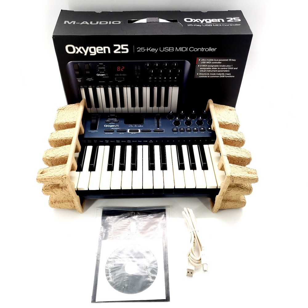 M-Audio Oxygen 25 Key 3rd Gen MIDI Controller Keyboard Complete