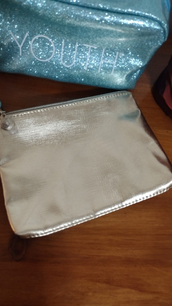 Beautiful Makeup Cosmetics Bag Travel Bundle