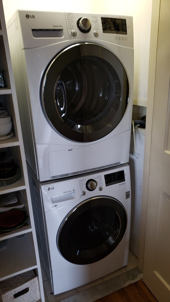 LG Electronics HiTech VENTLESS DRYER, 4.2 cu.ft., White, 220V