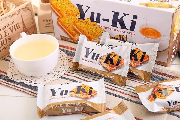 YU-KI Sandwich Cracker Cheese/ Peanut/ Chocolate/ Lemon 150g (Select)
