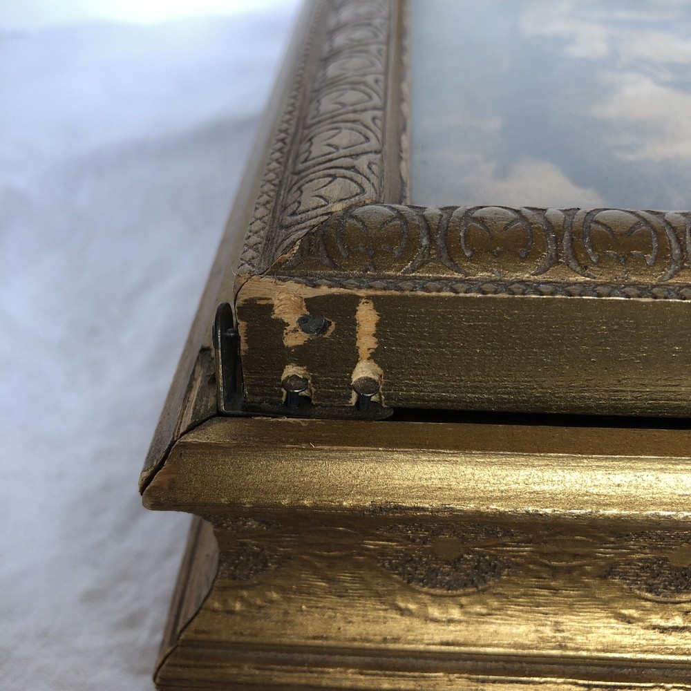 antique makeup box made 1929