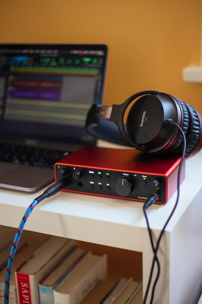 Focusrite Scarlett 2i2 Studio 4th Gen USB Audio Interface with Complete Bundle