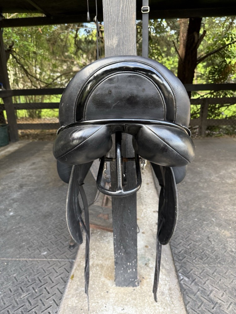Custom Icon Star Dressage Saddle 18”