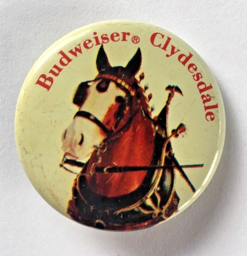 Vintage BUTTON BUDWEISER CLYDESDALE