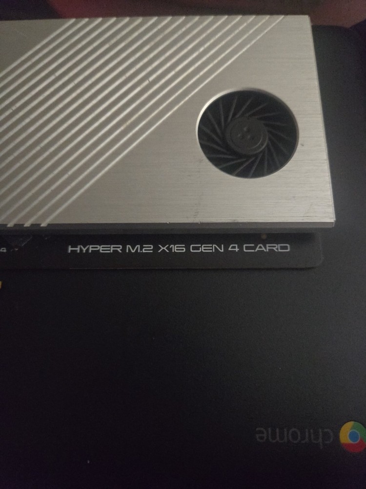 ASUS Hyper M.2 x16 Gen 4 RAID Card