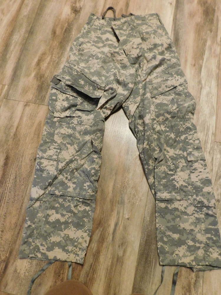 US  ARMY ACU PANTS  SIZE X SMALL - X SHORT