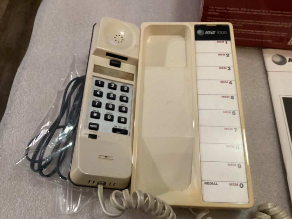 AT&T FEATURE TELEPHONE 1000 TESTED WORKS