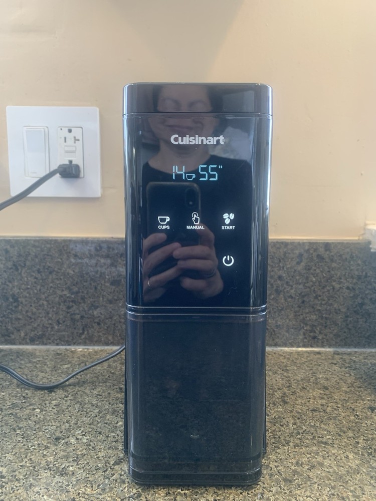 Cuisinart DBM-T10 Burr Mill Touchscreen Coffee Grinder Works