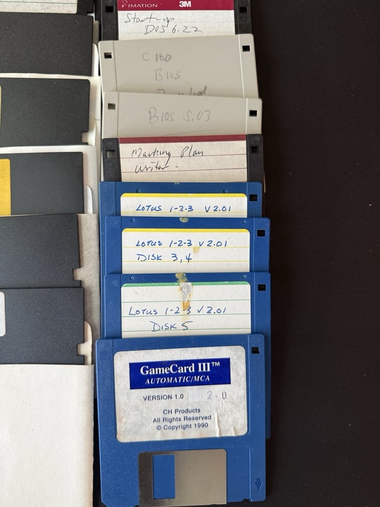 VTG Mixed Lot Computer Games Software Commodore 64 Atari Tandy Apple IBM READ