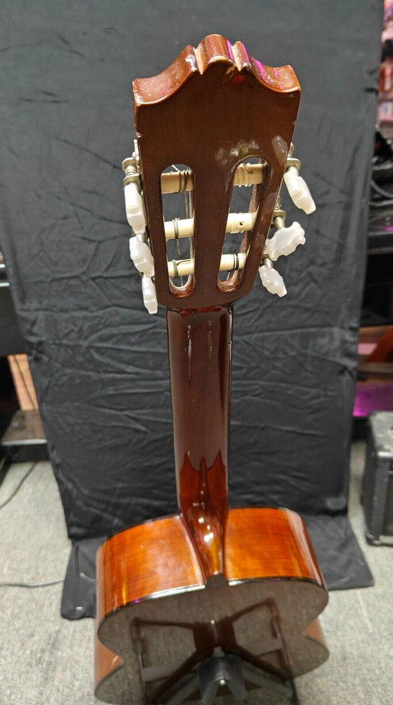 Yamaha CG101A Classical Guitar (Left-Handed)