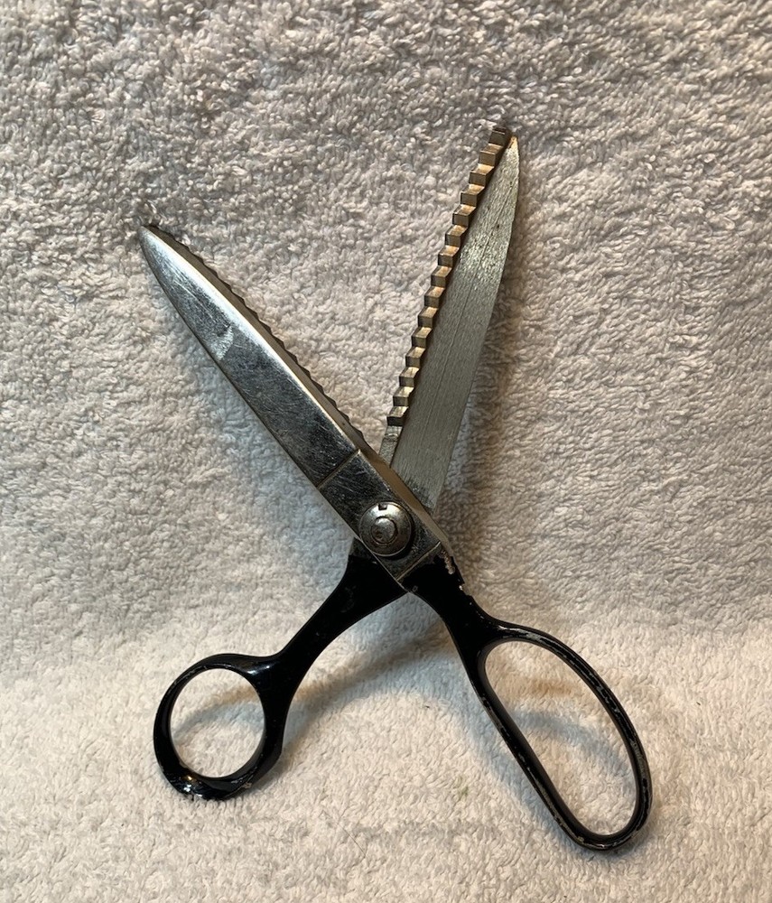 Vintage Wiss Pinking Shears 7 1/2 “ - Zig Zag Cut