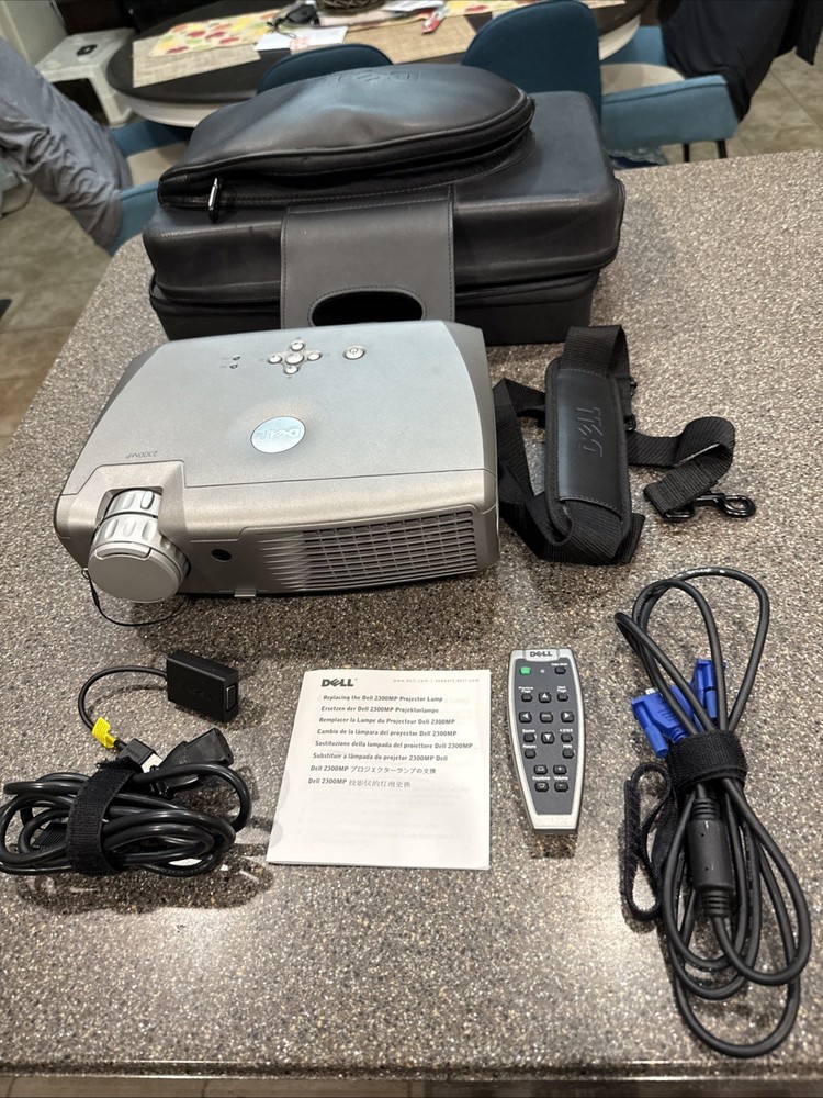 Dell 2300MP Projector With remote & Carrying Case Tested