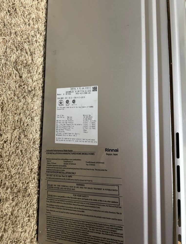 Rinnai RE160eP Outdoor Tankless Water Heater Propane Gas 160K BTU Untested Q