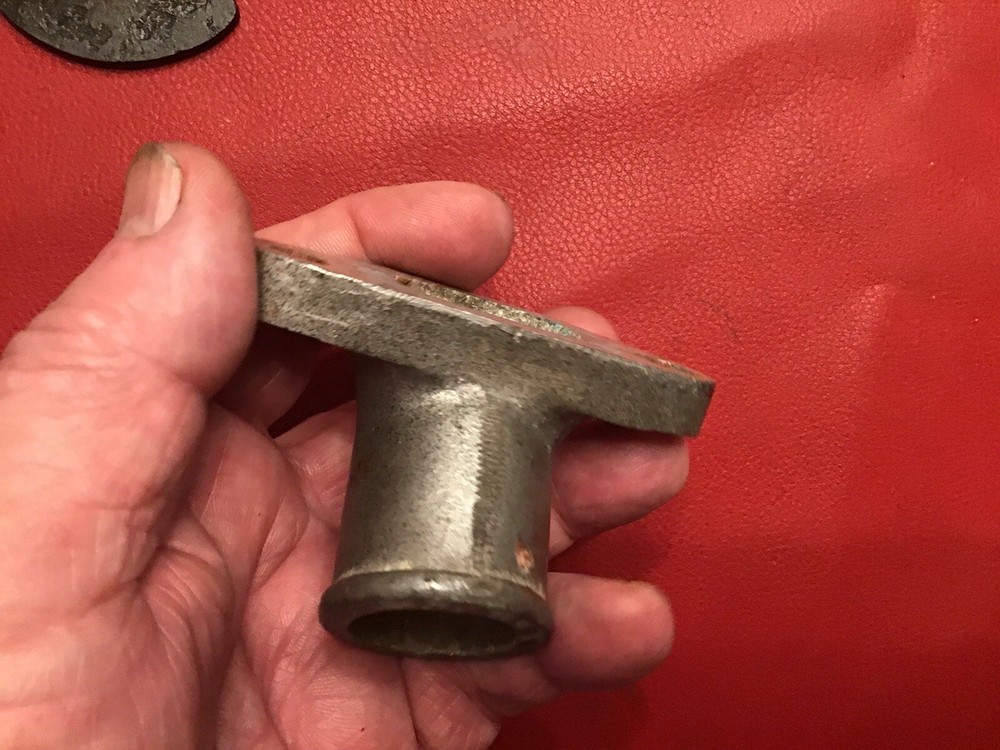 AUSTIN SEVEN 7 ENGINE CYLINDER HEAD COOLANT WATER SPOUT