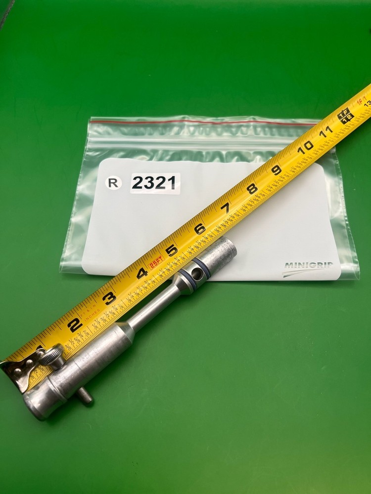 Autococker Bolt