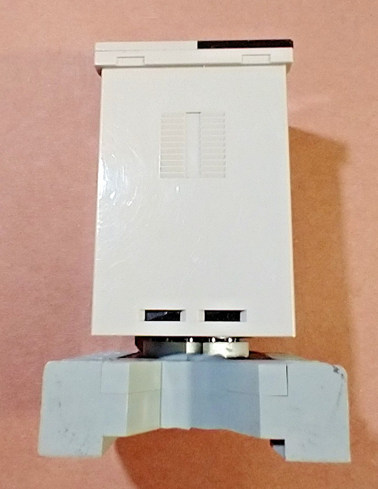 Omron H3CA-A Timer with Base