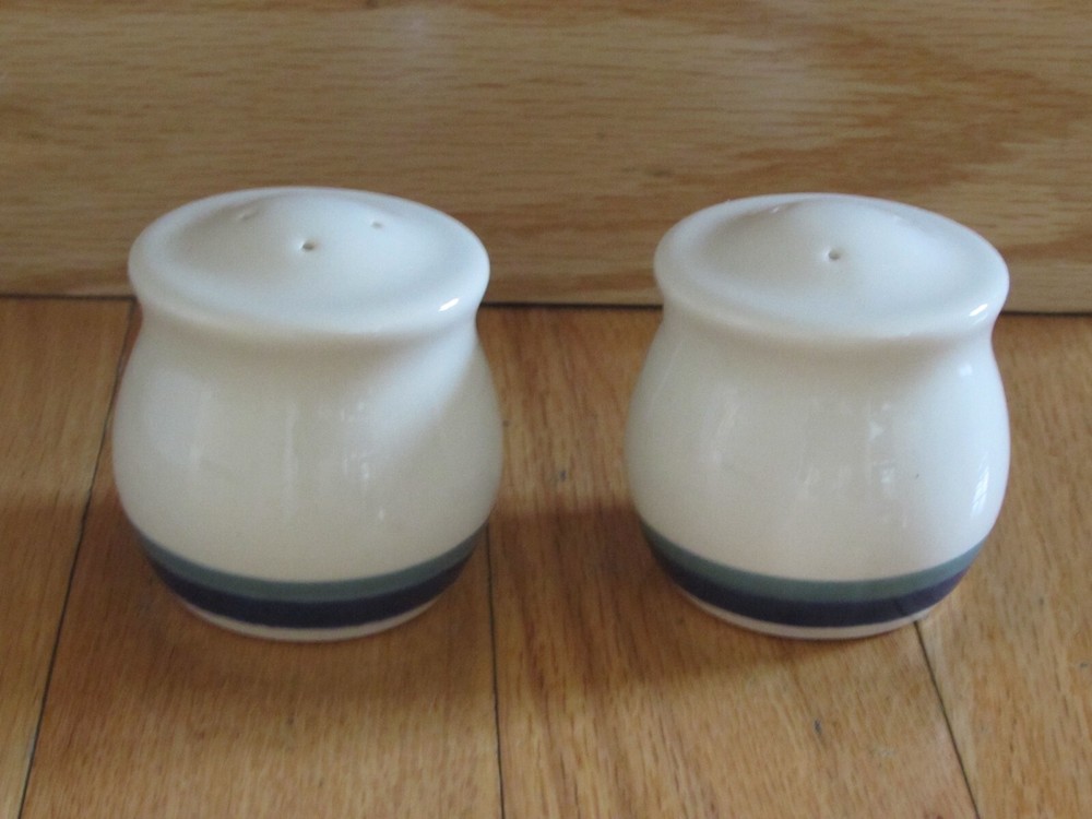 PFALTZGRAFF NORTHWINDS SALT AND PEPPER SHAKER SET