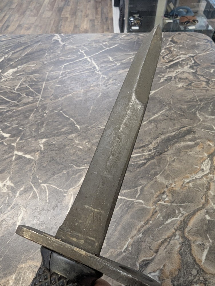 VINTAGE ORIGINAL US MADE M7 KNIFE