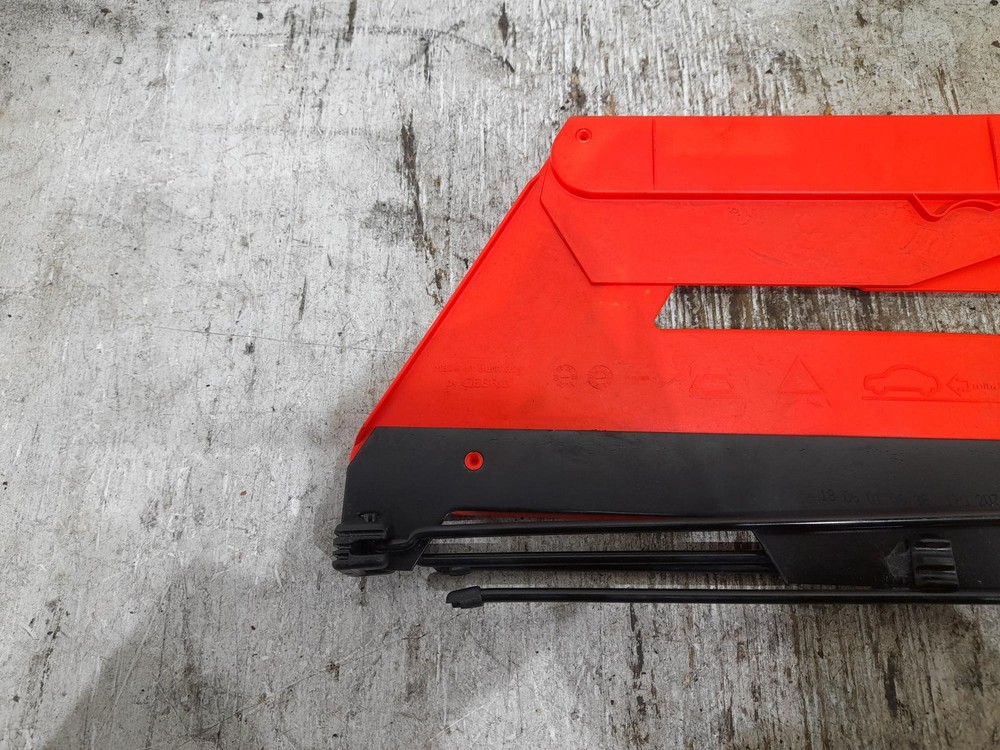 AUDI A4 2003 HAZARD WARNING TRIANGLE 4B5860251