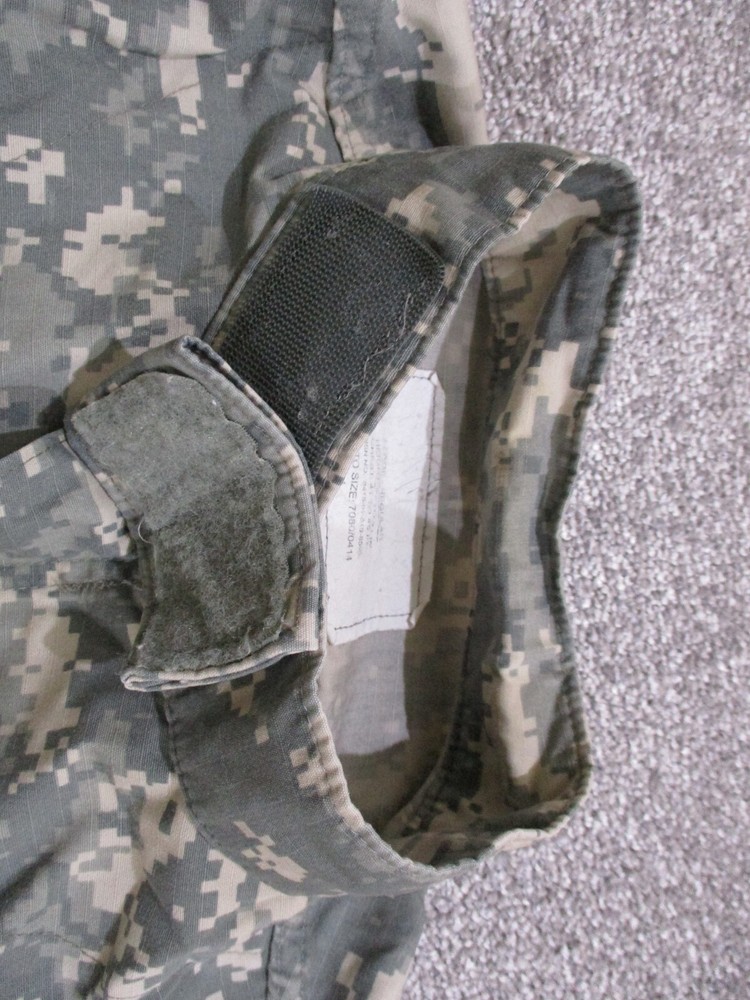 US Army Combat Jacket Mens Size Large