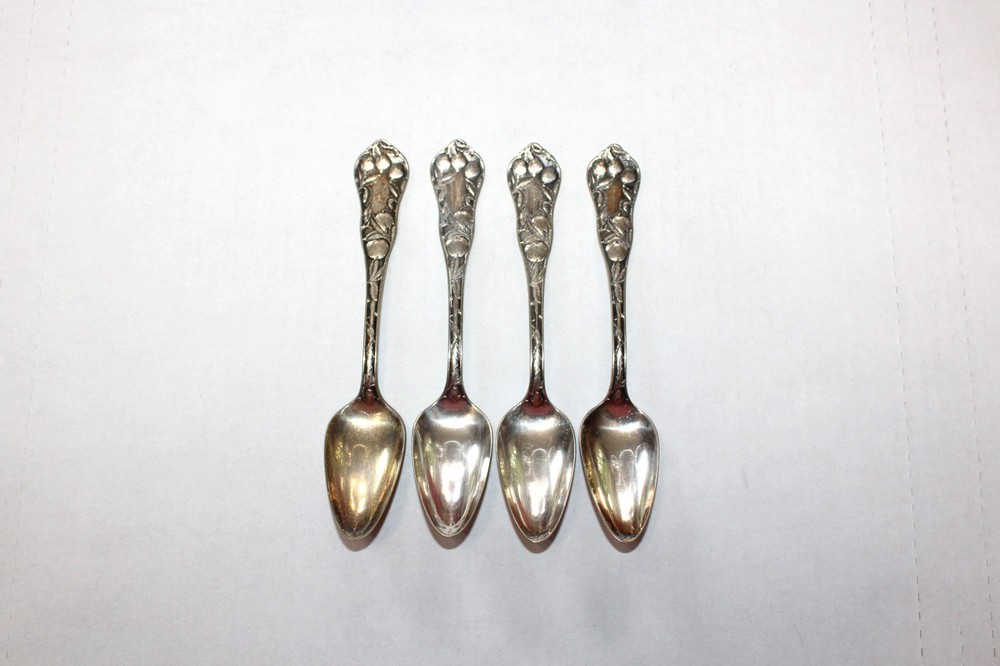 4 Antique Silverplate Spoons Fruit Oneida Community