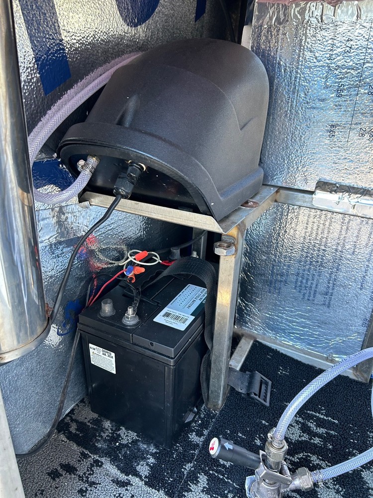 Draft Caddy Beer Cart/Dispenser. 100% self contained