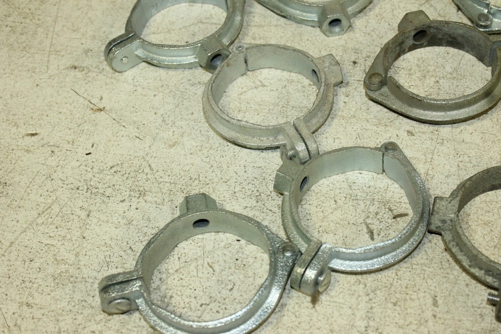 15 of 2 1/2" Galvanized Split Ring Pipe Hangers