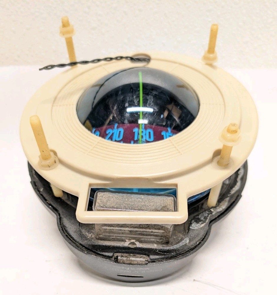 Plastimo Contest Bulkhead Compass Black Catalina