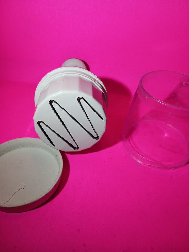 The Pampered Chef Food Chopper