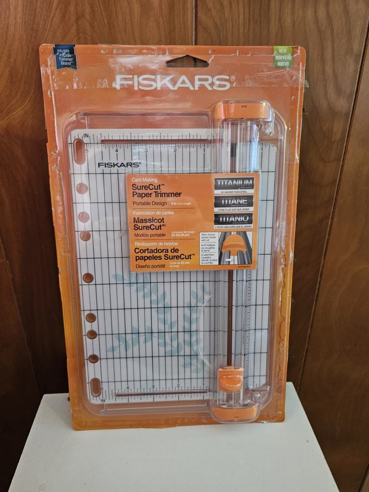 FISKARS 2012 SUPER CUT PAPER TRIMMER PORTABLE