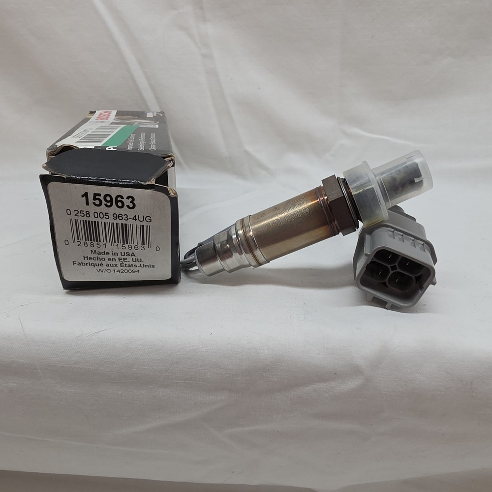 15963 Bosch Oxygen Sensor-Actual OE Bosch 15963 Oxygen Sensor