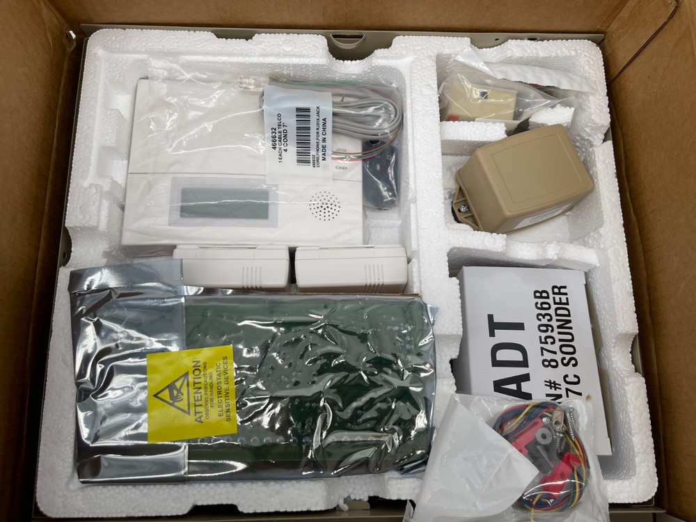 ADT Safewatch Pro 3000EN Security System Kit Set