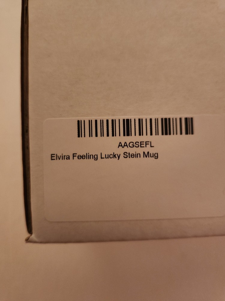 Elvira Feeling Lucky Stein.