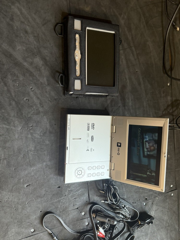 Mi-Q twin in car dvd player