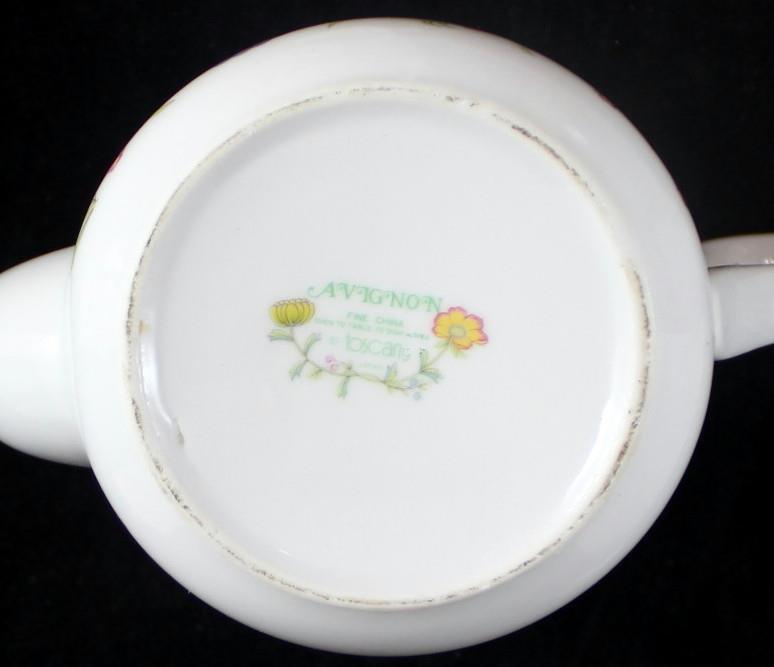 Toscany Avignon Teapot with Lid Holds 5 Cups