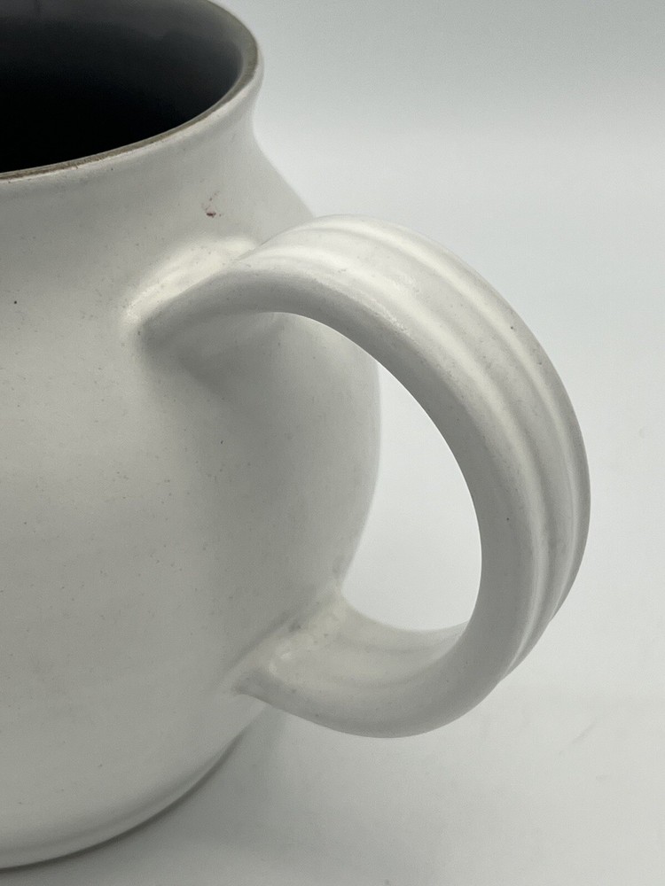 Lovely Danberry Stoneware Sping 2qt Pitcher