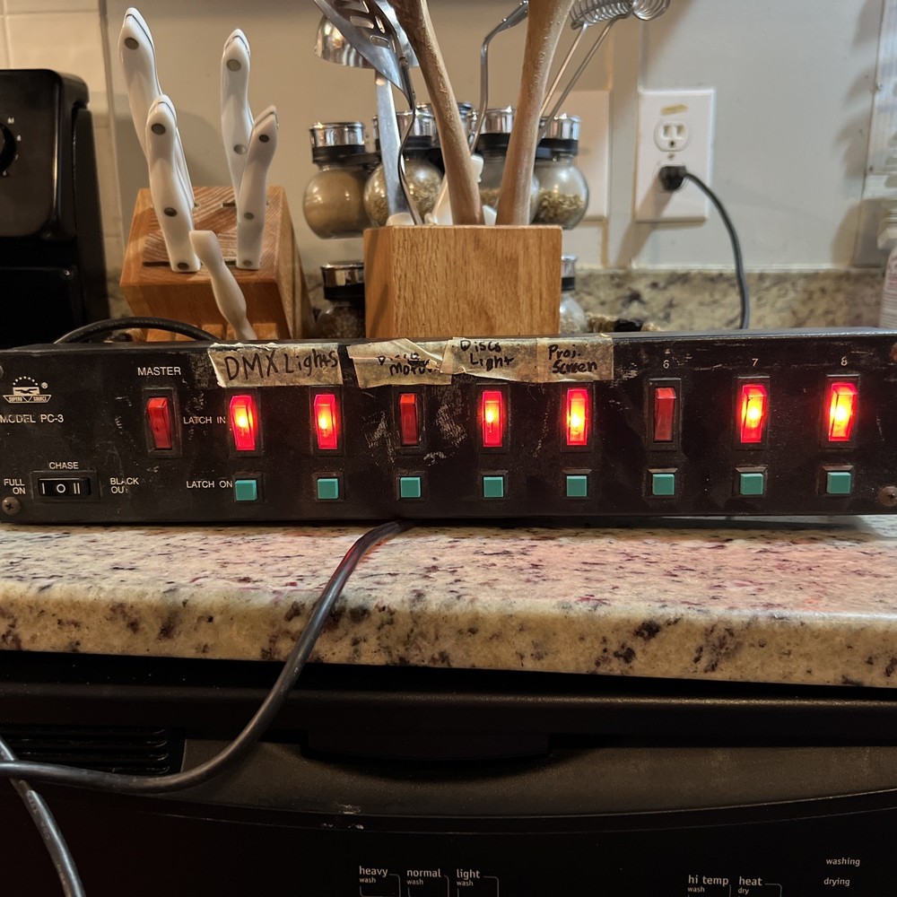 Superb Source Model pc 3 powers on 2 lights don’t turn on