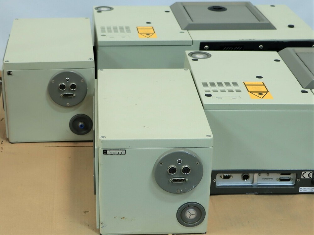 BRUKER VECTOR 22 22/N SPECTROMETER