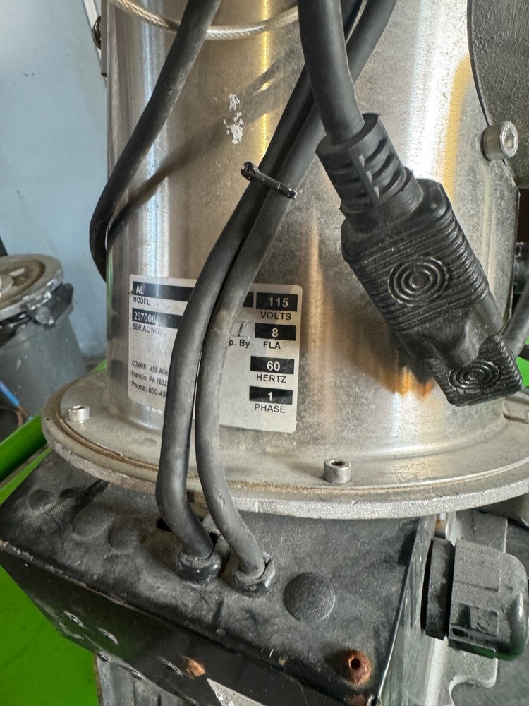 Conair Material Hopper With Vaccum Motor. Model AL 2 With Loader Control