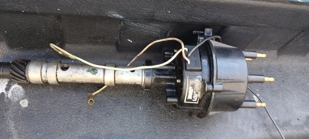 Mercruisrer V6 4.3  Distributor