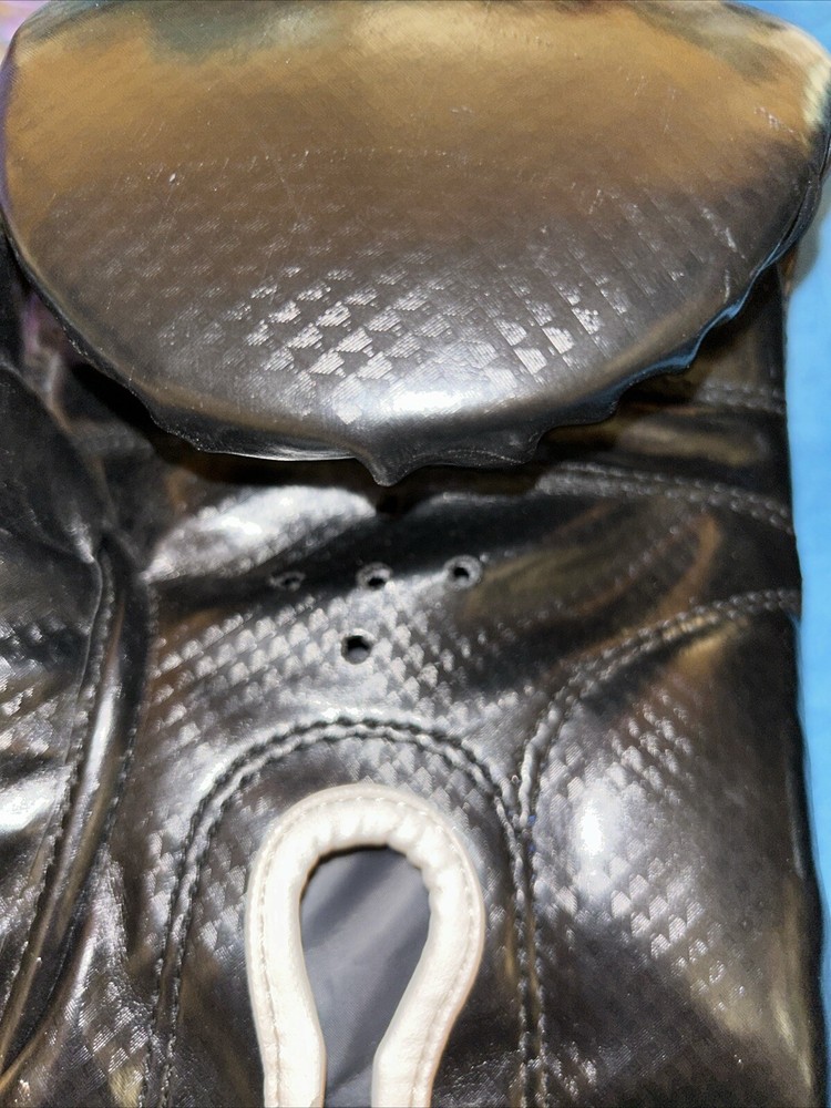 Ring To Cage Gloves 16oz