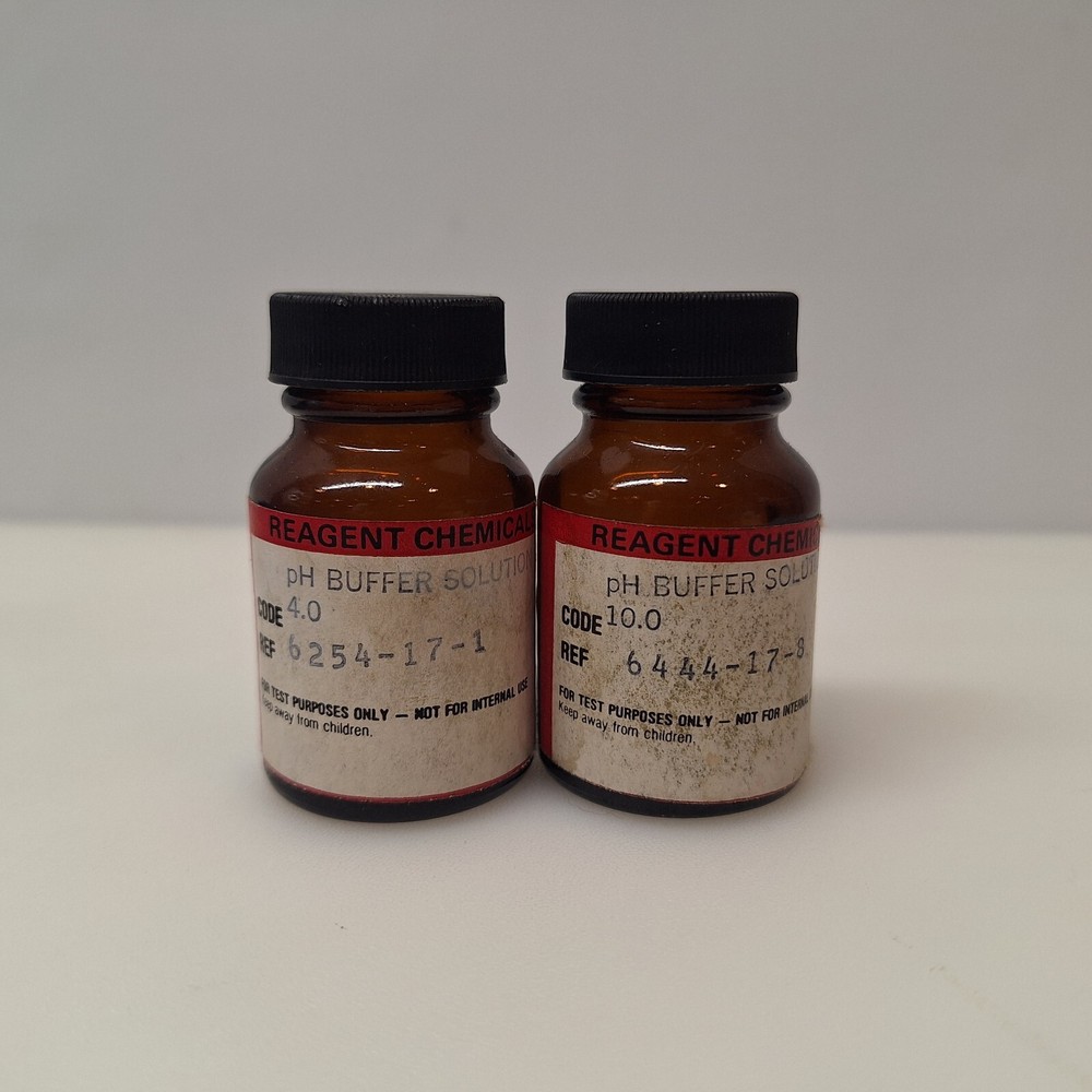 ECOLAB pH Temp Meter Model 102 B w Case Buffer Solution Ecologic Lab Equipment