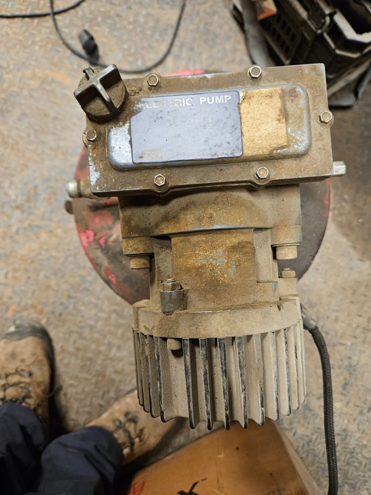 Lincoln 85747 grease pump