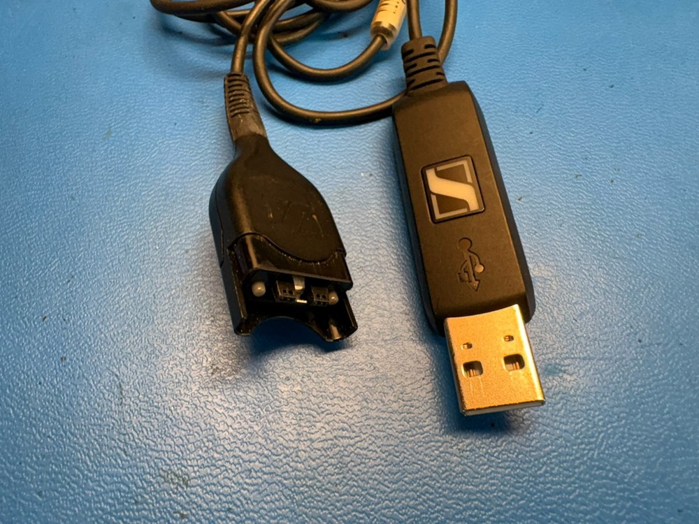 Sennheiser USB-ED 01 Easy-Disconnect to USB Adapter Cable