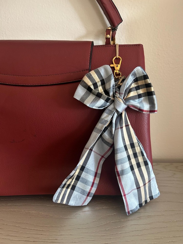 Silk Purse Bow Charm