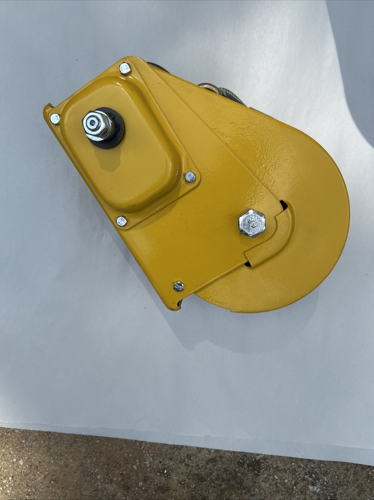 Self-locking Hand Winch 2600 Lb Missing Crank Handle